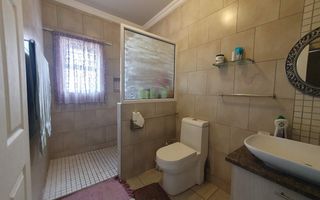 2 Bedroom House For Sale in Sunbay
