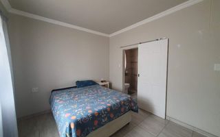 2 Bedroom House For Sale in Sunbay