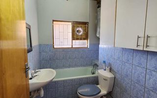2 Bedroom House For Sale in Henties Bay Central
