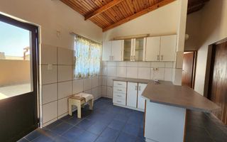 2 Bedroom House For Sale in Henties Bay Central