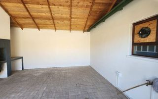 2 Bedroom House For Sale in Henties Bay Central