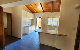2 Bedroom House For Sale in Henties Bay Central
