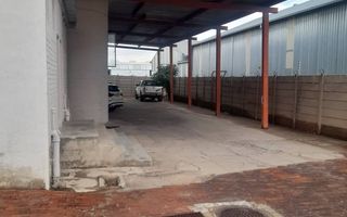 Office / Retail / Mixed Use For Sale in Lafrenz Industrial,...