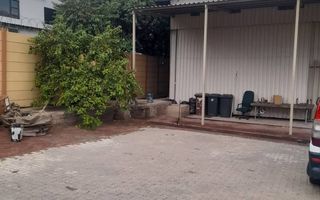 Office / Retail / Mixed Use For Sale in Lafrenz Industrial,...