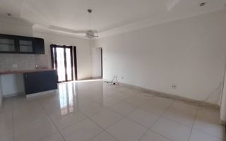 6 Bedroom House For Sale in Cimbebasia
