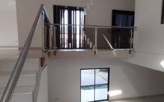 6 Bedroom House For Sale in Cimbebasia