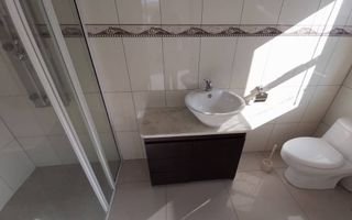 6 Bedroom House For Sale in Cimbebasia