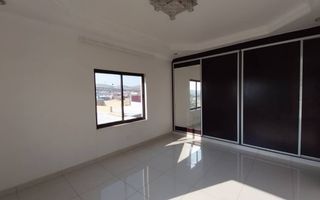 6 Bedroom House For Sale in Cimbebasia