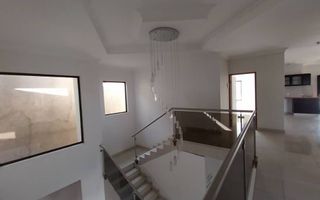 6 Bedroom House For Sale in Cimbebasia