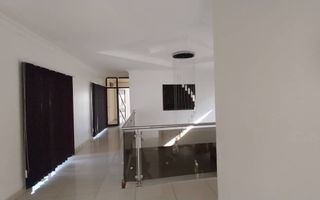 6 Bedroom House For Sale in Cimbebasia