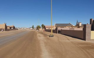 3 Bedroom House For Sale in Henties Bay Central