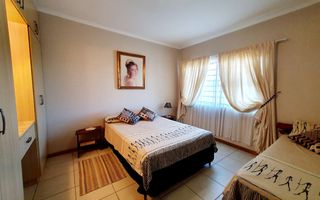 3 Bedroom House For Sale in Henties Bay Central