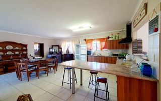 3 Bedroom House For Sale in Henties Bay Central