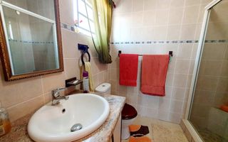 3 Bedroom House For Sale in Henties Bay Central