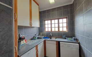 8 Bedroom House For Sale in Vogelstrand