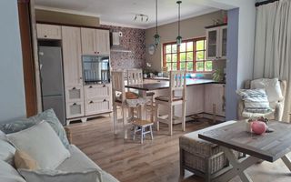 8 Bedroom House For Sale in Vogelstrand