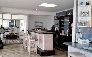 8 Bedroom House For Sale in Vogelstrand