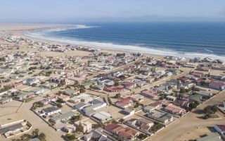 House For Sale in Henties Bay Central