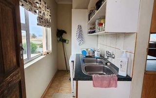3 Bedroom House For Sale in Henties Bay Central, Henties Bay