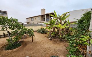 3 Bedroom House For Sale in Henties Bay Central, Henties Bay