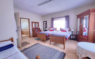 3 Bedroom House For Sale in Henties Bay Central, Henties Bay