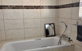 5 Bedroom House For Sale in Noord Duin