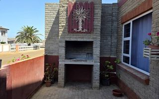 5 Bedroom House For Sale in Noord Duin