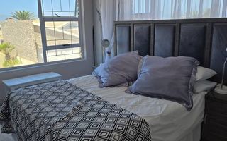 5 Bedroom House For Sale in Noord Duin