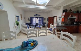 4 Bedroom House For Sale in Henties Bay Central
