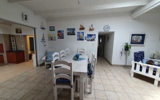 4 Bedroom House For Sale in Henties Bay Central