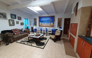 4 Bedroom House For Sale in Henties Bay Central