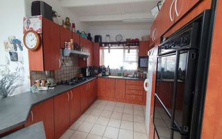 4 Bedroom House For Sale in Henties Bay Central