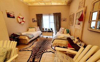 4 Bedroom House For Sale in Henties Bay Central