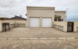3 Bedroom House For Sale in Sunbay