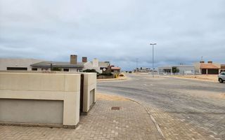 3 Bedroom House For Sale in Sunbay