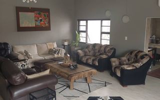 4 Bedroom House For Sale in Henties Bay Central, Henties Bay