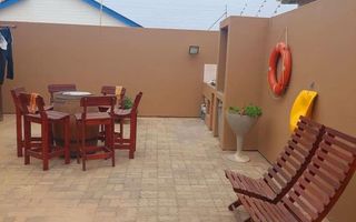 4 Bedroom House For Sale in Henties Bay Central, Henties Bay