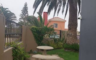 4 Bedroom House For Sale in Henties Bay Central, Henties Bay