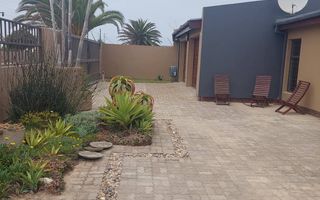 4 Bedroom House For Sale in Henties Bay Central, Henties Bay