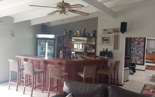 4 Bedroom House For Sale in Henties Bay Central, Henties Bay