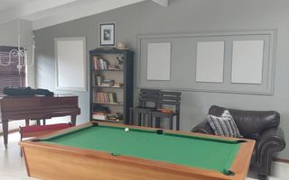 4 Bedroom House For Sale in Henties Bay Central, Henties Bay