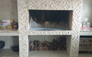 4 Bedroom House For Sale in Henties Bay Central, Henties Bay