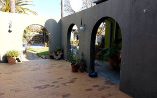 6 Bedroom House For Sale in Otjiwarongo