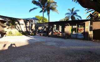 6 Bedroom House For Sale in Otjiwarongo