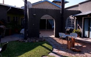 6 Bedroom House For Sale in Otjiwarongo
