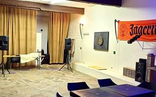 6 Bedroom House For Sale in Otjiwarongo