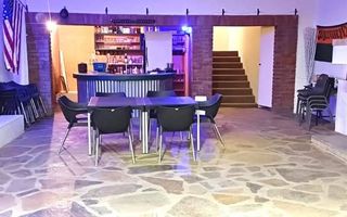 6 Bedroom House For Sale in Otjiwarongo