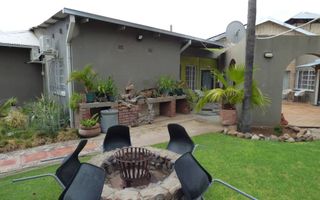 6 Bedroom House For Sale in Otjiwarongo