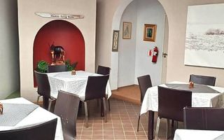 6 Bedroom House For Sale in Otjiwarongo