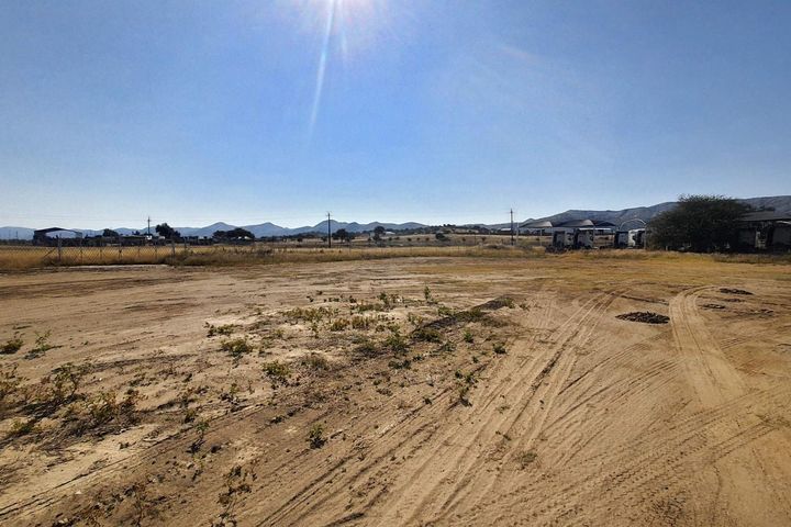 Industrial To Rent in Brakwater, Windhoek